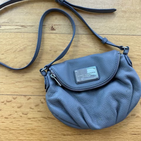MARC JACOBS MINI NATASHA GREY LEATHER CROSSBODY SHOULDER BAG - Picture 1 of 8